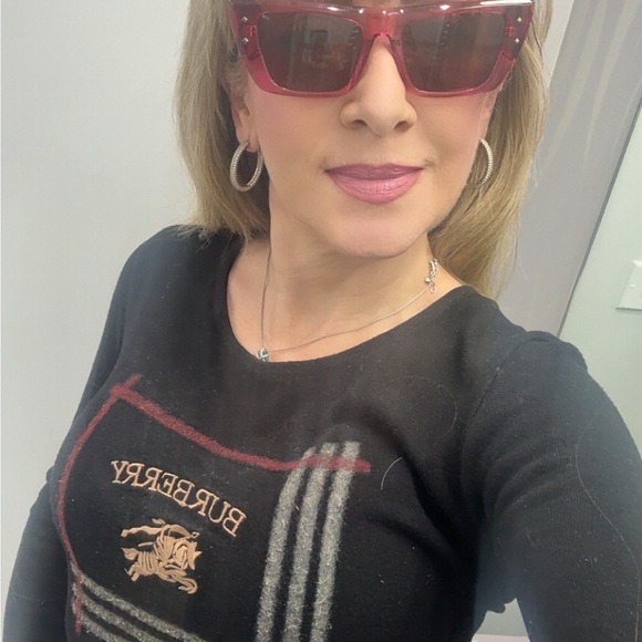 Mcm Worldwide Gorgeous Sunglasses with crossbody leather pouch New with tag - Picture 4 of 13